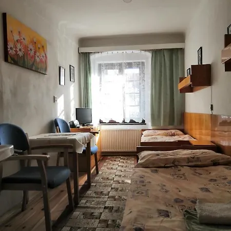 V Centru U Moravců 3*