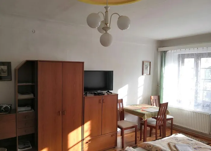 V Centru U Moravcu 3*